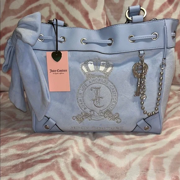 Juicy Couture Daydreamer. Classic Juicy Lover Tote in Blue Star - Picture 1 of 5